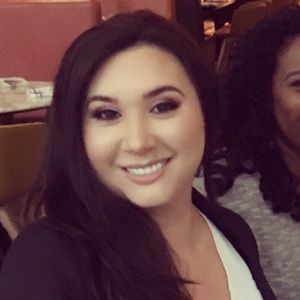 Meet your Posher, Stephanie